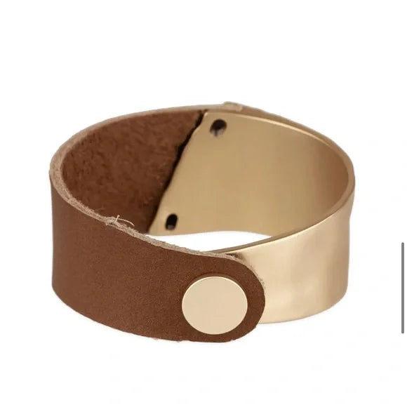 SAACHI Wild Ways Metal Leather Bracelet. NWT.