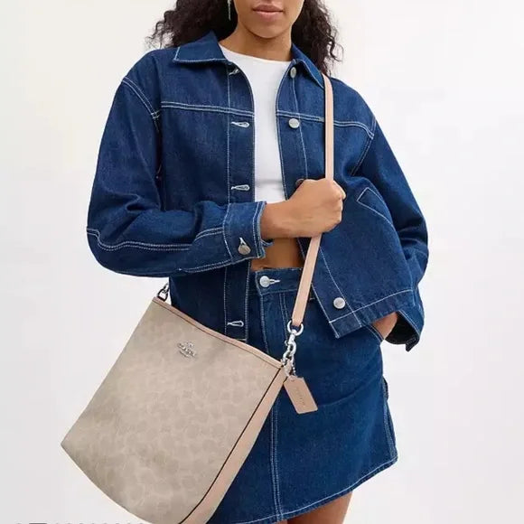 Coach signature Lg City Bucket sv/sand/taupe shoulder/crossbody. NWT