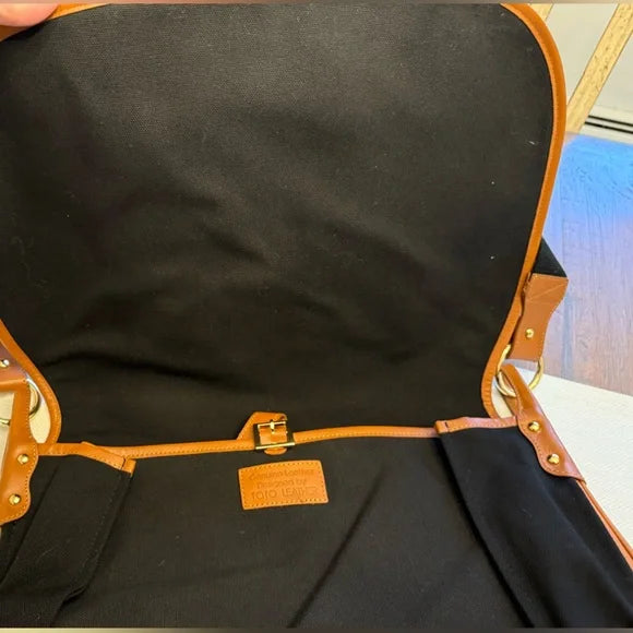 New York Leather Film Academy Messenger Bag chestnut brown black interior NWOT