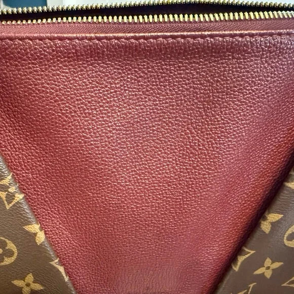 Louis Vuitton Monogram V Tote MM in Bordeaux. Pristine Condition.