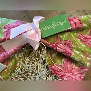 Lily Pulitzer Hibiscus Pin Serenity Murfee Scarf.